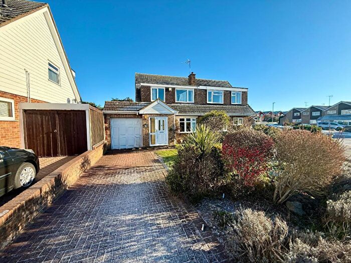 3 Bedroom Semi Detached House For Sale In Turnpike Drive, Warden Hills, Luton, Bedfordshire, LU3