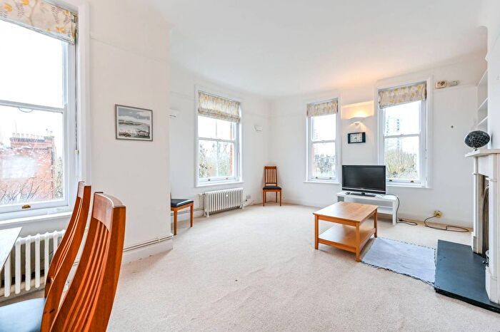 2 Bedroom Flat To Rent In Elgin Avenue, Maida Vale, London, W9