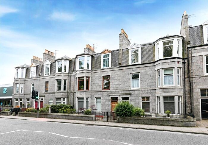 2 Bedroom Flat To Rent In Great Western Road, Top Floor, Aberdeen, AB10