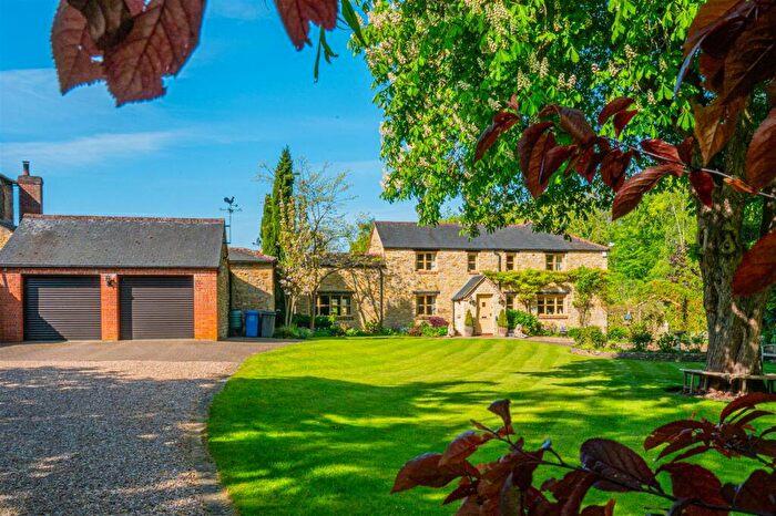 4 Bedroom Barn Conversion For Sale In Grangewood Barn, Geddington Grange, NN14