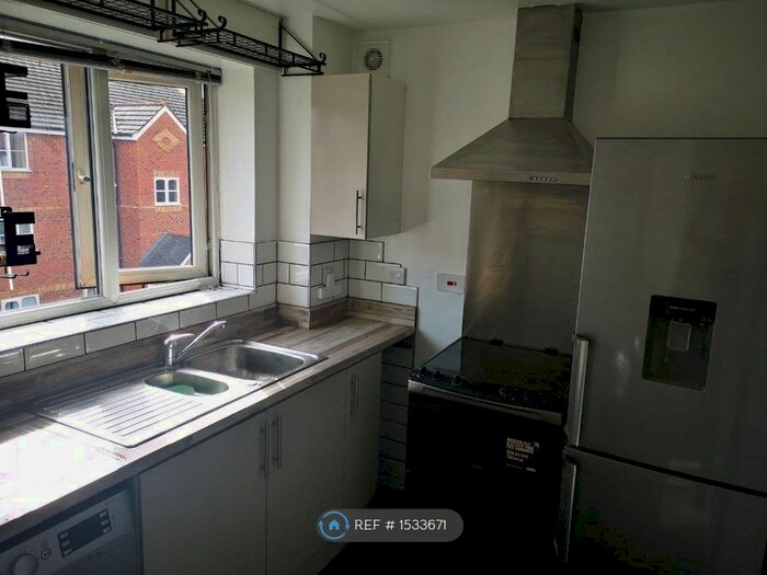 1 Bedroom Flat To Rent In Redford Close, Feltham, TW13