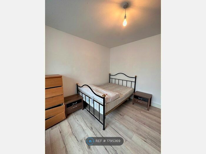 Studio To Rent In Hounslow, Hounslow, TW3