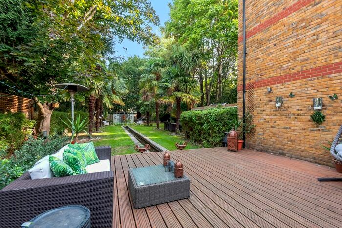 3 Bedroom Flat To Rent In North Common Road, London, W5