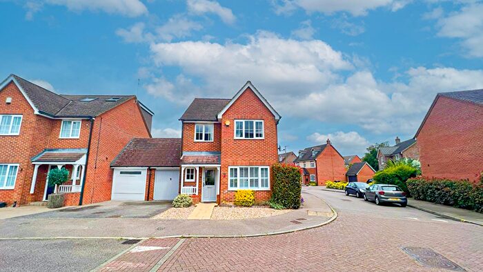 3 Bedroom Detached House To Rent In Harmonds Wood Close, Broxbourne, EN10