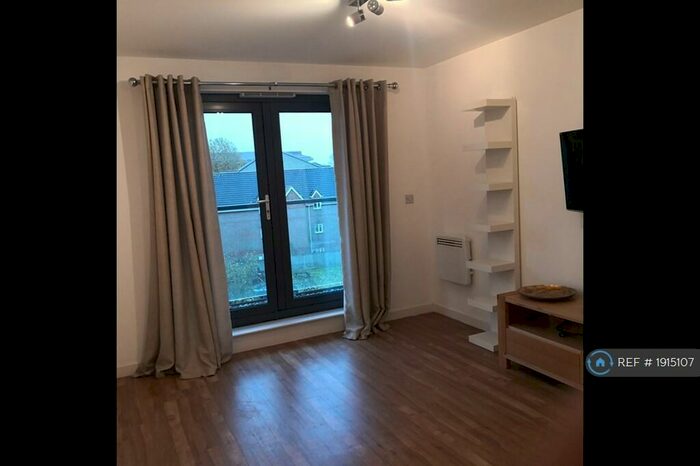 1 Bedroom Flat To Rent In Guildford Road, Woking, GU22