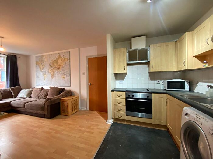 2 Bedroom Flat To Rent In Alfred Street, Belfast, BT2