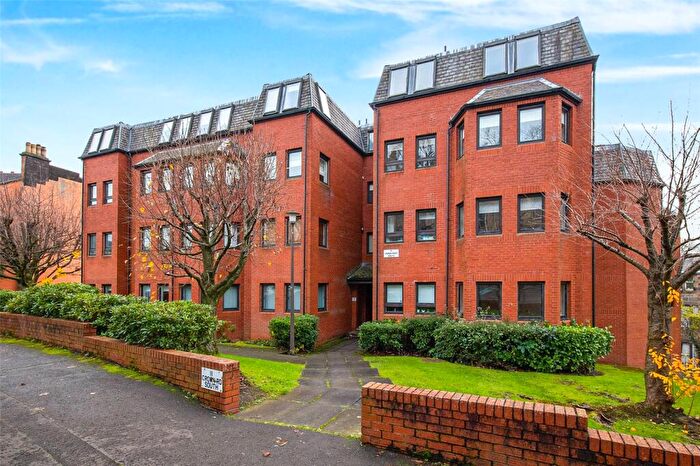 2 Bedroom Flat To Rent In Crown Road South, Glasgow, G12