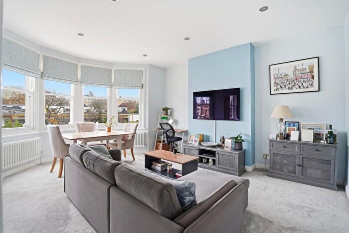 1 Bedroom Apartment For Sale In Barry Road, East Dulwich, London, SE22