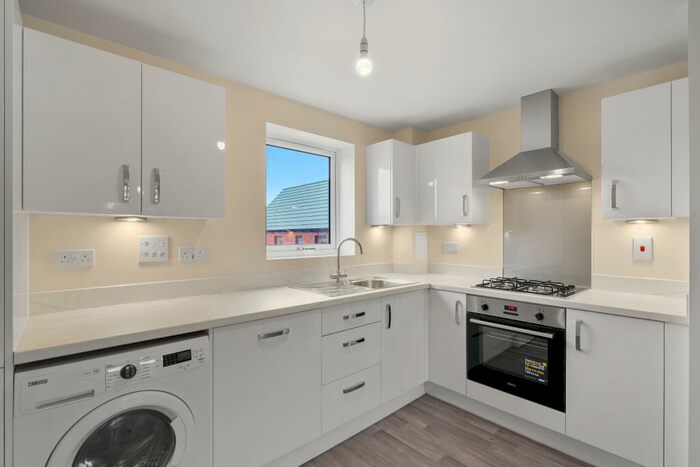 2 Bedroom Apartment To Rent In Betony Meadow, Houghton Regis, LU5