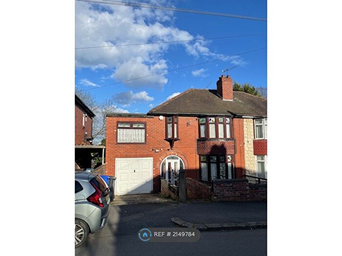 5 Bedroom Semi-Detached House To Rent In Firshill Avenue, Sheffield, S4