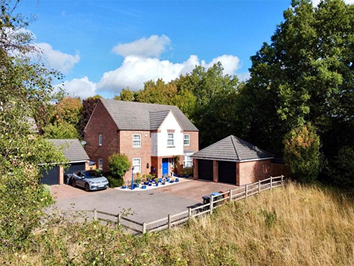 4 Bedroom Detached House For Sale In Sunloch Close, Burbage, Hinckley, Leicestershire, LE10