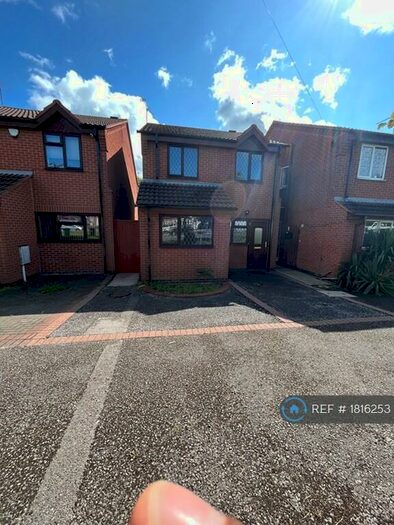 3 Bedroom Detached House To Rent In Middle Nook, Nottingham, NG8