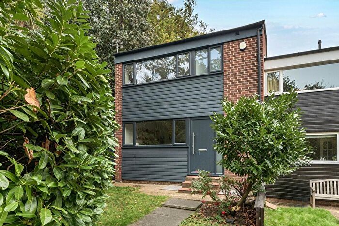 3 Bedroom End Of Terrace House For Sale In Grasmere Road, Bromley, BR1