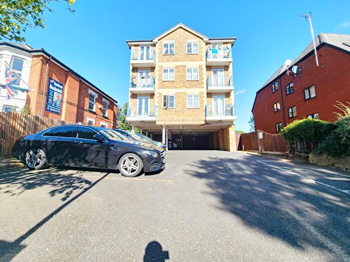 2 Bedroom Apartment To Rent In Chipping Lodge, Western Road, Romford, RM1