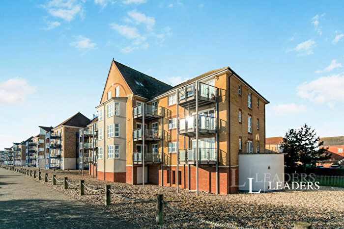 2 Bedroom Flat To Rent In Caroline Way, Eastbourne, East Sussex, BN23