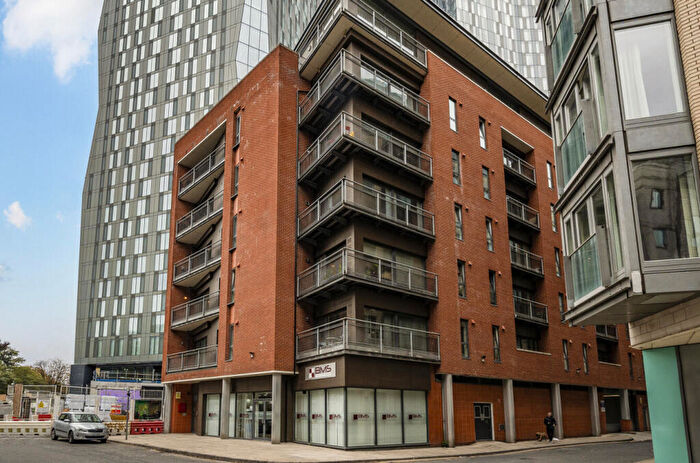 2 Bedroom Apartment For Sale In City Road East, Manchester, Greater Manchester, M15