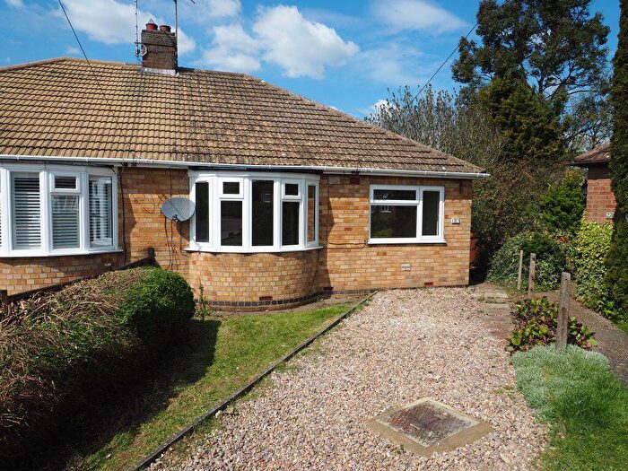 2 Bedroom Bungalow To Rent In Oxford Street, Finedon, NN9