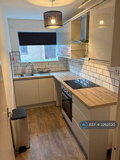 2 Bedroom Flat To Rent In Collingwood Crescent, Newport, NP19