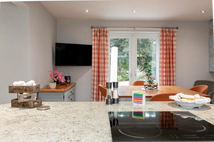 4 Bedroom Detached House For Sale In Barrack Hill, Hythe, CT21
