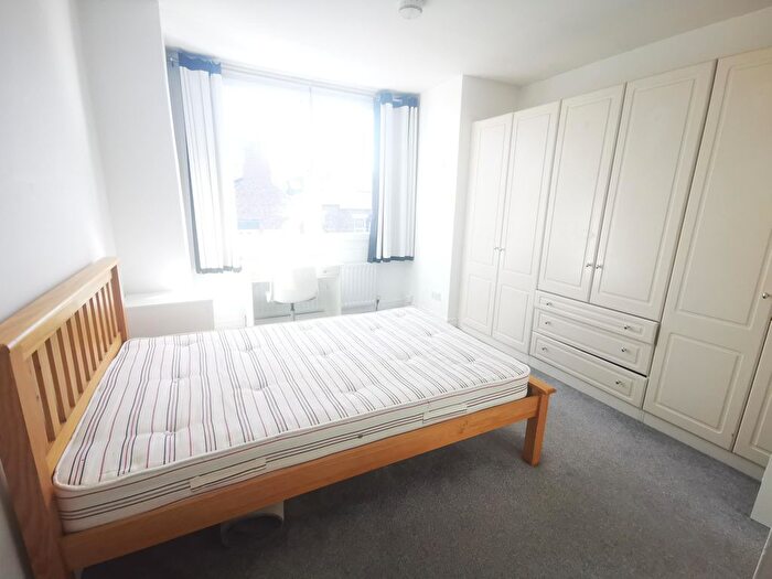 3 Bedroom Flat To Rent In St Georges Terrace, Newcastle Upon Tyne, NE2