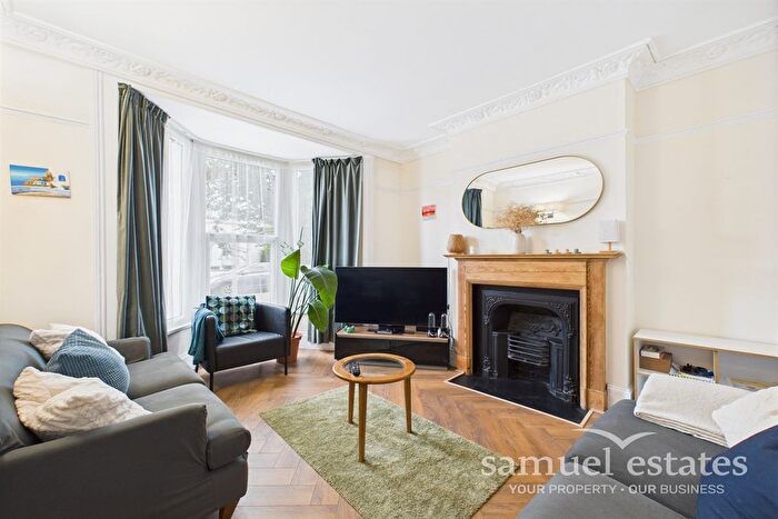 4 Bedroom Terraced House To Rent In Mordaunt Street, Clapham North, SW9
