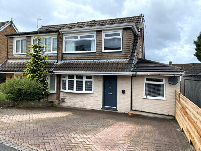 3 Bedroom Semi Detached House For Sale In Helston Drive, Royton, Oldham, OL2
