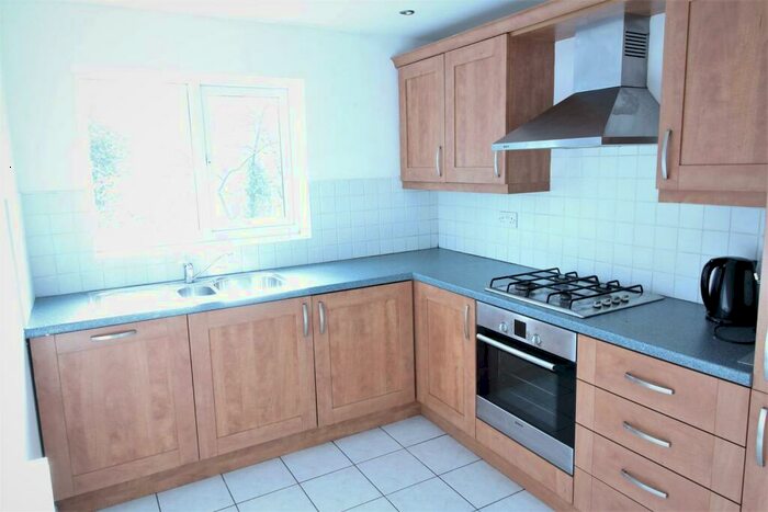 2 Bedroom Flat To Rent In Clumber Court, Clumber Crescent South, The Park, Nottingham, NG7