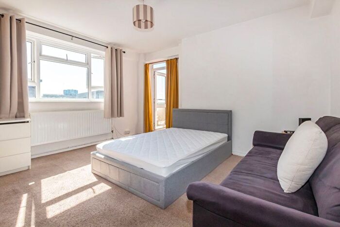 Studio To Rent In Kingston Hill, Kingston, KT2