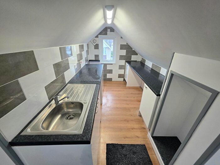 1 Bedroom Flat To Rent In Warefield Road, Paignton, TQ3