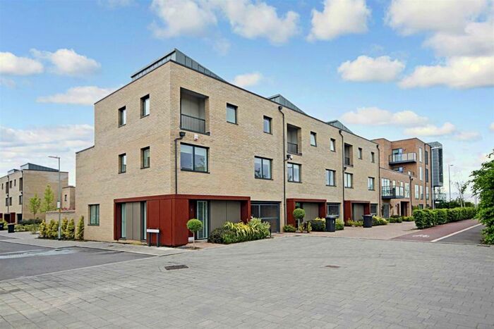 2 Bedroom Flat To Rent In Palmer HouseHarvest RoadTrumpington, CB2
