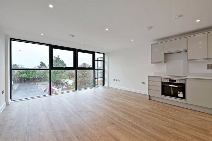 1 Bedroom Apartment To Rent In Dedworth Road, Windsor, Berkshire, SL4