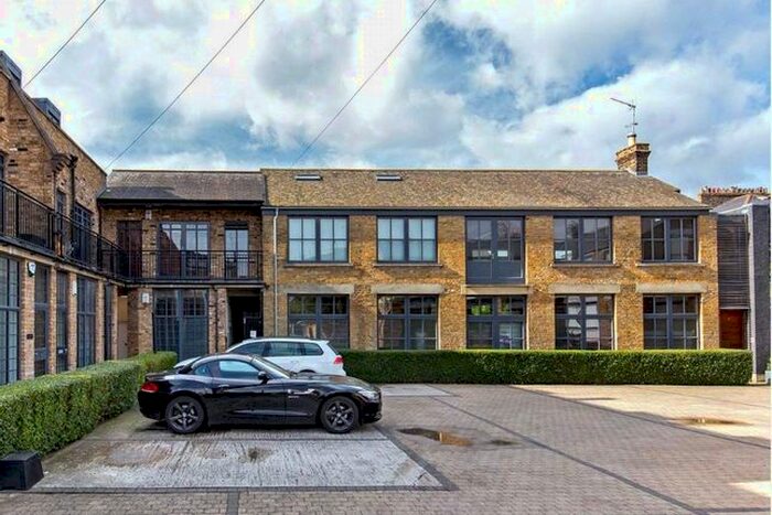 2 Bedroom Flat For Sale In St Pauls Crescent, Camden, NW1