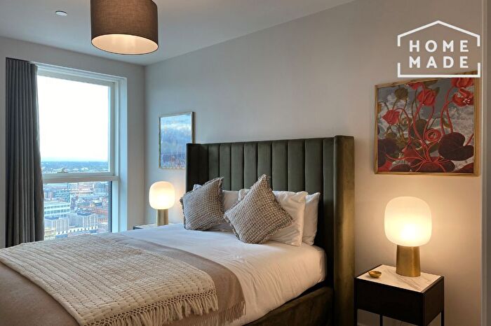 1 Bedroom Flat To Rent In Rochdale Road, Manchester, M4