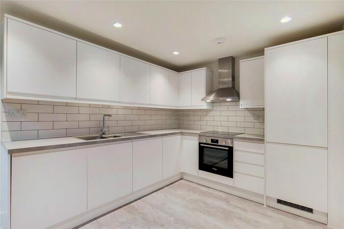 1 Bedroom Flat To Rent In Long Street, Hoxton, London, E2