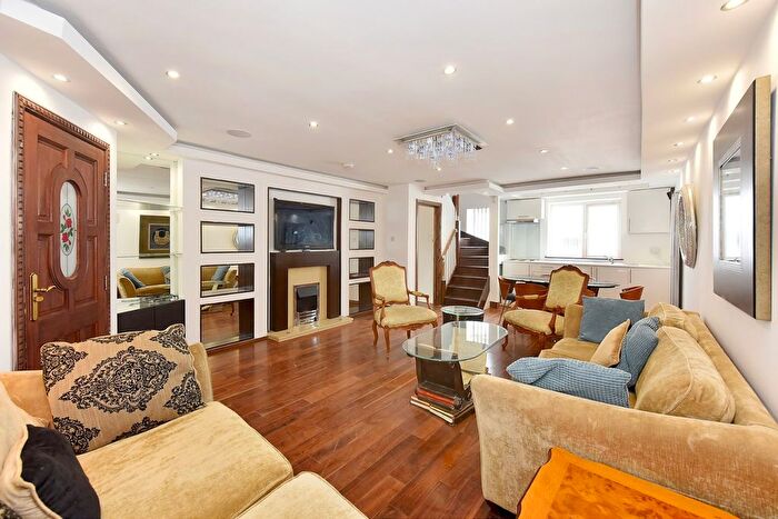 4 Bedroom Detached House To Rent In Stanhope Terrace, Bayswater, London, W2