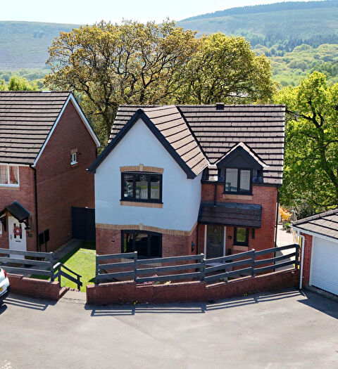 4 Bedroom Detached House For Sale In The Ridings, Aberdare, CF44