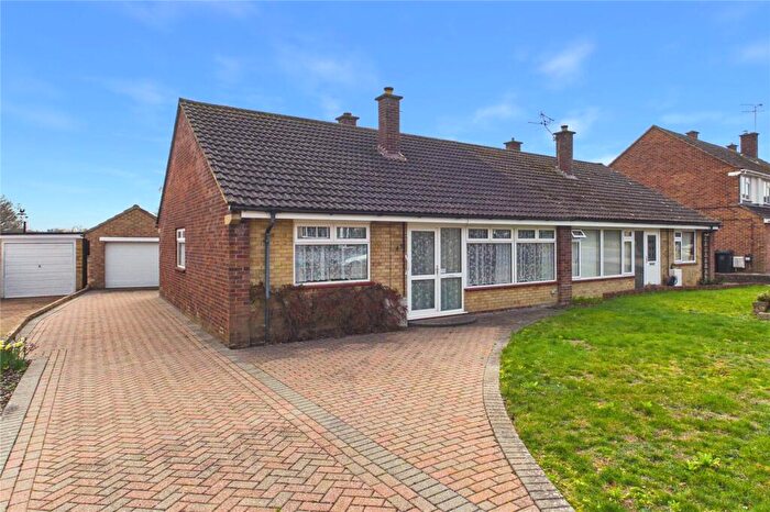 3 Bedroom Bungalow For Sale In Millers Road, Tadley, Hampshire, RG26