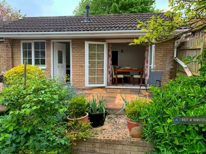 1 Bedroom Flat To Rent In Queensberry Road, Kettering, NN15