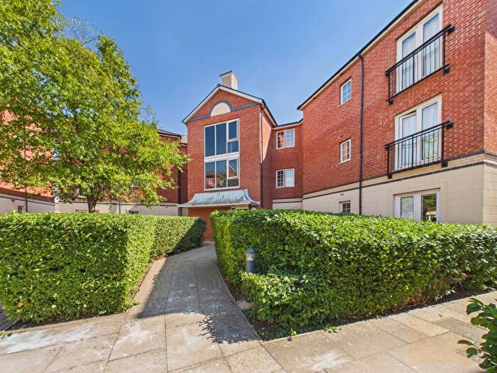 2 Bedroom Flat To Rent In Great Western Road, Gloucester, GL1