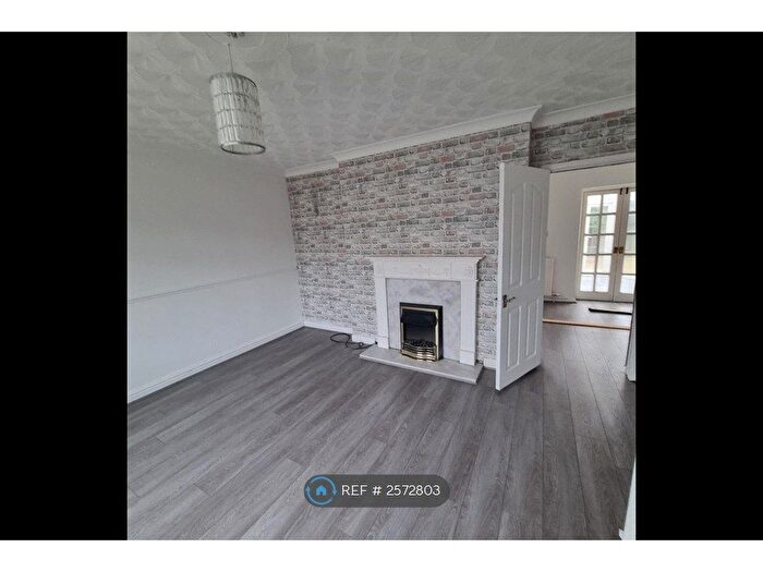 3 Bedroom Semi-Detached House To Rent In Vale Avenue, Swinton, Manchester, M27