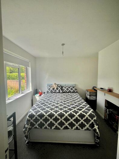 3 Bedroom Bungalow To Rent In Dorchester Road, Upton, Poole, BH16