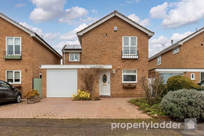 3 Bedroom Detached House For Sale In College Close, Coltishall, Norwich, NR12