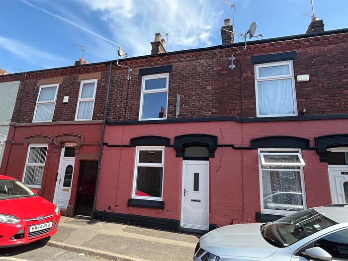 2 Bedroom Terraced House For Sale In Minto Street, Ashton-Under-Lyne, OL7