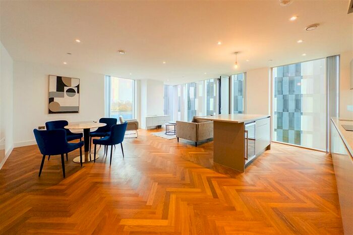 3 Bedroom Apartment To Rent In East Tower, Owen Street, M15