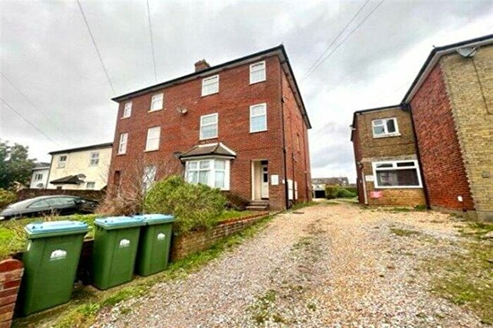 1 Bedroom Flat To Rent In Waterloo Road, Freemantle, SO15