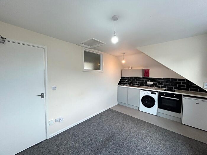 1 Bedroom Flat To Rent In Hamilton Road, Bournemouth, BH1