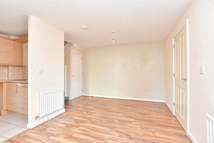 2 Bedroom End Of Terrace House For Sale In Mallow Road, Minster On Sea, Sheerness, Kent, ME12