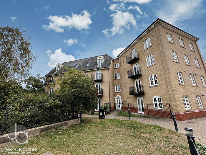 2 Bedroom Apartment For Sale In Grosvenor Place, Colchester, CO1