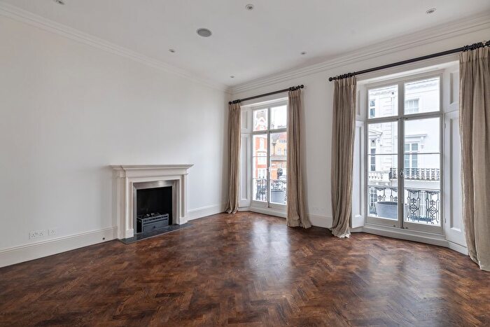 5 Bedroom Property To Rent In Ovington Square, Knightsbridge, SW3