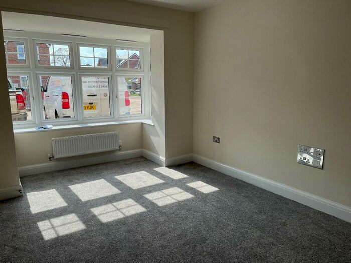 4 Bedroom Semi-Detached House To Rent In White Gables Close, Chester, Cheshire, CH2